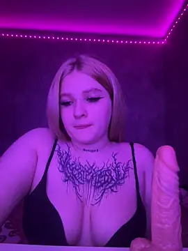 Rapunzel_888's Live XXX Chat