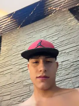 Lander_Cruz's Live XXX Chat