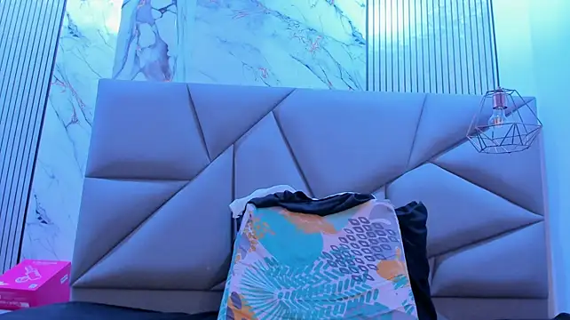 rousemonroe's Live XXX Chat