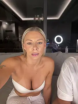 SexOnMyLvL élő XXX-chatje