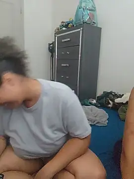 cinnaminnie webkamerás műsora