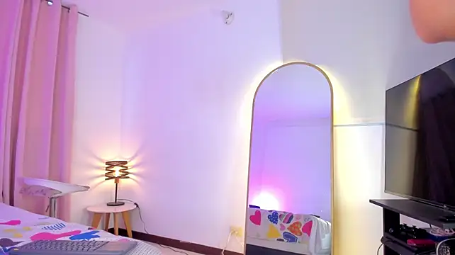 Aleja_arango1 Adlı Modelin Canlı XXX Sohbeti