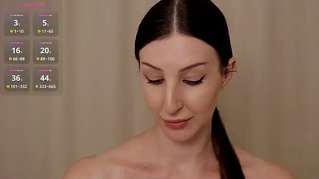 -Allure- élő XXX-chatje