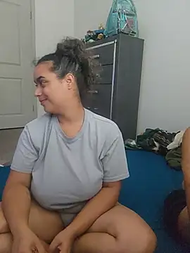 cinnaminnie webkamerás műsora