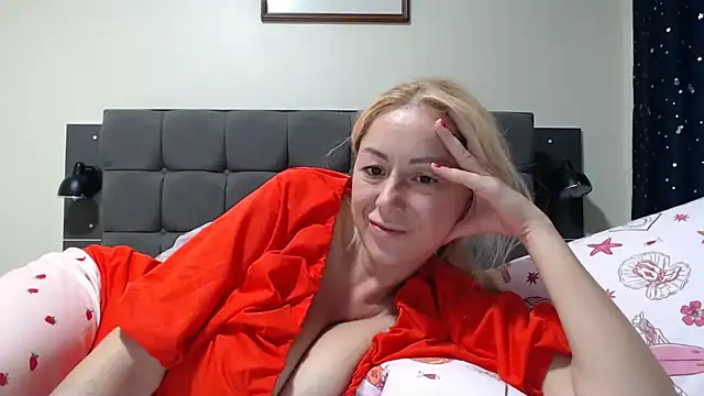 Chat +18 de _karolynesyera_ ao vivo