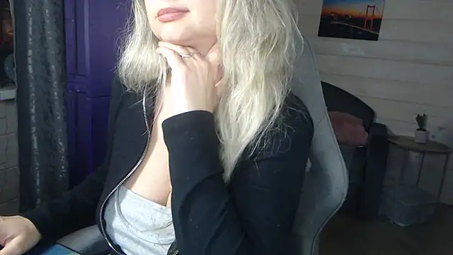 RubiLakros élő XXX-chatje