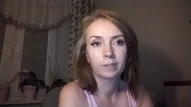 JenniferAlone élő XXX-chatje