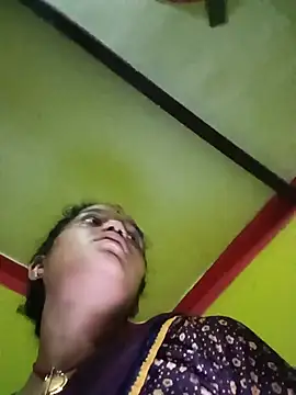 Hot_dia92 élő XXX-chatje
