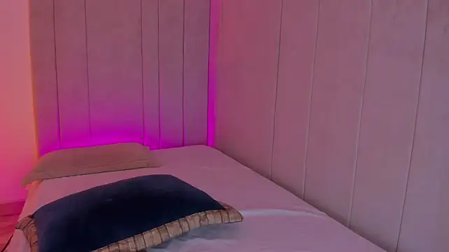 luisah_ élő XXX-chatje