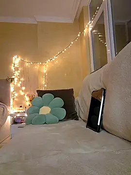 Mila_McGarden élő XXX-chatje
