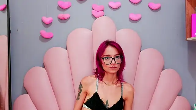 luci_miller élő XXX-chatje