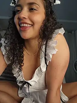 Lucy_Marin élő XXX-chatje