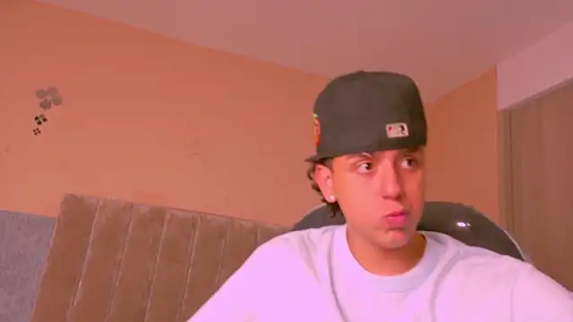 Twister_Lennox élő XXX-chatje