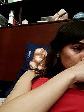 دردشة QueenSoreal الجنسية المباشرة