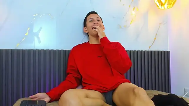 Chat +18 de IzanArias ao vivo