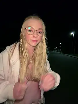 LinaLeana: απευθείας συνομιλία ΧΧΧ