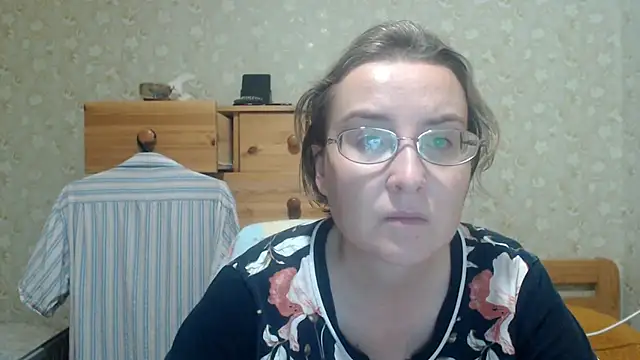 Smart_Rose élő XXX-chatje