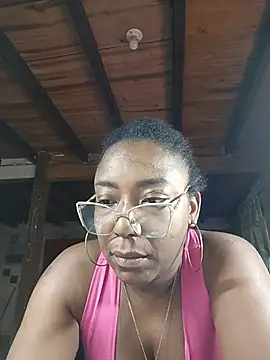 Chat +18 de ChanneldelaCroix ao vivo