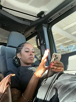 Your_Paris Live XXX-Chat
