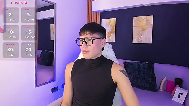 Chatroom XXX en direct de Connor_Kings