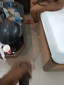 StrellaStarling Show in webcam