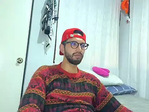 thomass1018's Live XXX Chat