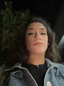 ScarletBloom_ Chat XXX live