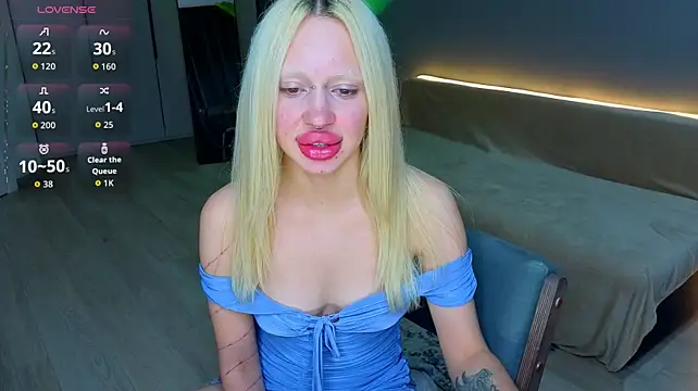 Luna_Beverly élő XXX-chatje