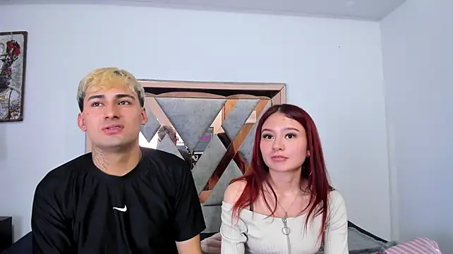 Kenji_n_Rousse élő XXX-chatje