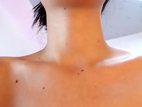 Mia_babee_ élő XXX-chatje