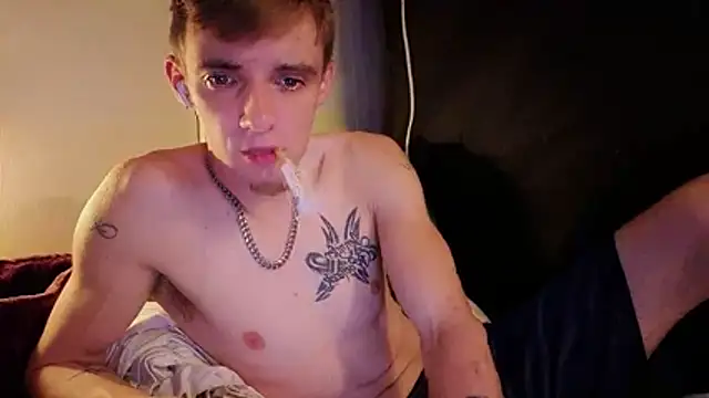 Ilovepussy1911 élő XXX-chatje