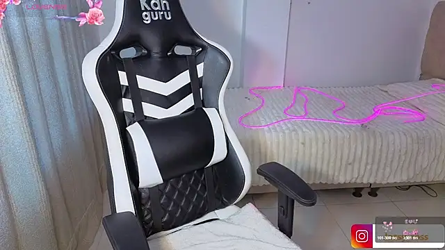 XXX chat uživo modela Victoryyy_