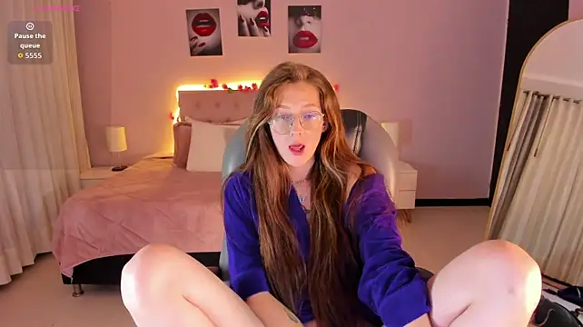 Chat +18 de Emily_Warren_ ao vivo