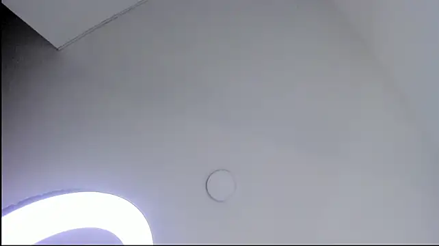 RavenMonrroeのライブXXXチャット