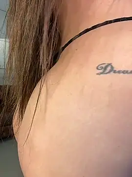 Chat +18 de ava_blue ao vivo