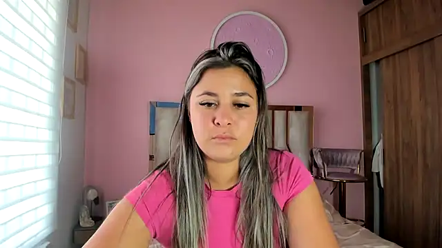 Sofi_isXXX élő XXX-chatje