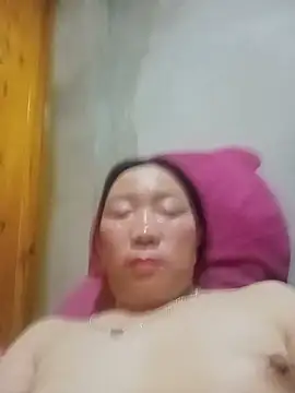 Regina_08 élő XXX-chatje