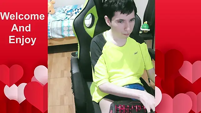 Pokazy przed kamerką – Twink_martinboy