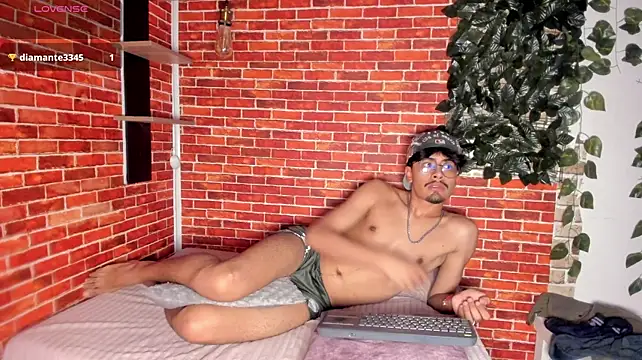 Miks_stone1 ওয়েবক্যাম শো