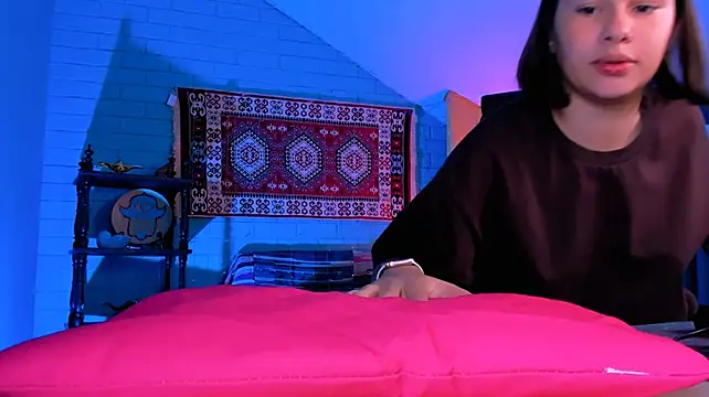 KimClarks_ élő XXX-chatje