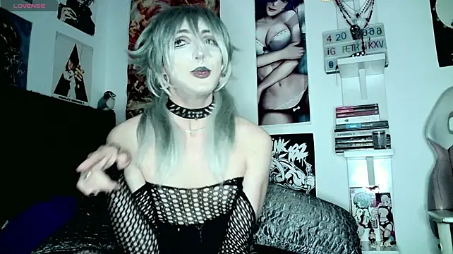 kiiler_queen élő XXX-chatje