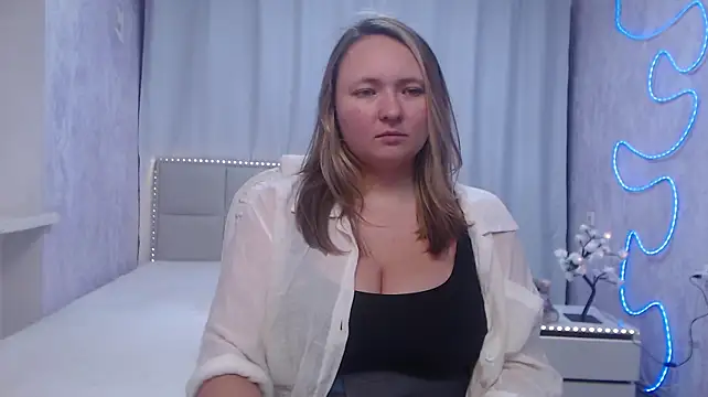 SallyVerda Chat XXX live