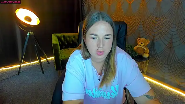 Sofii_darling élő XXX-chatje