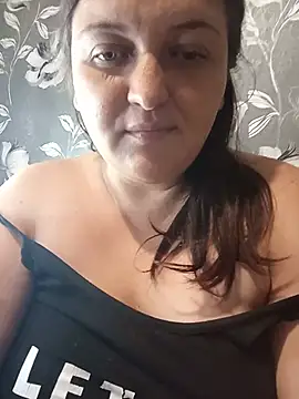 AngelinaKisssa élő XXX-chatje