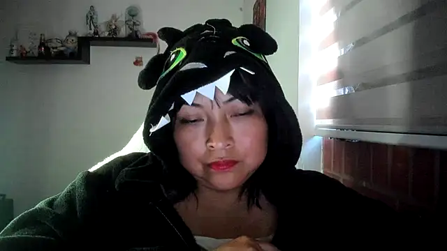 Chat XXX ao vivo de Shaddycute_