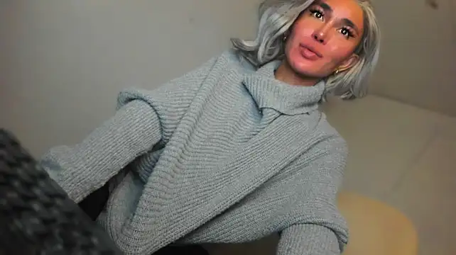 Онлайн чат XXX MistressNextDoor_