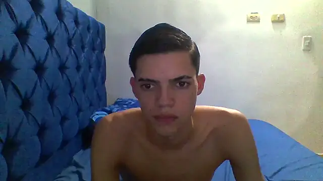 Latinos_2001 现场XXX聊天