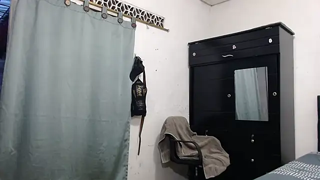suckmydickbitch97's Live XXX Chat