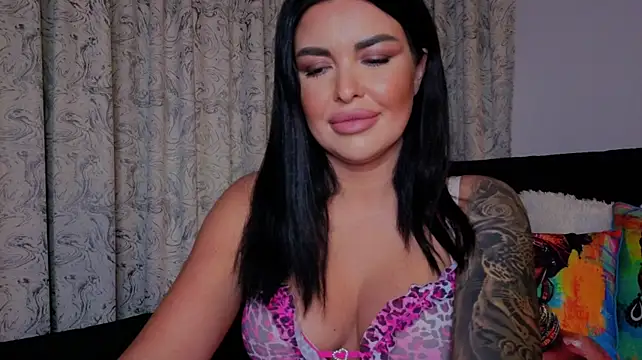 SiennaLove888 Adlı Modelin Canlı XXX Sohbeti