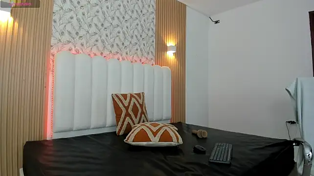 Paulinaa__'s Live XXX Chat